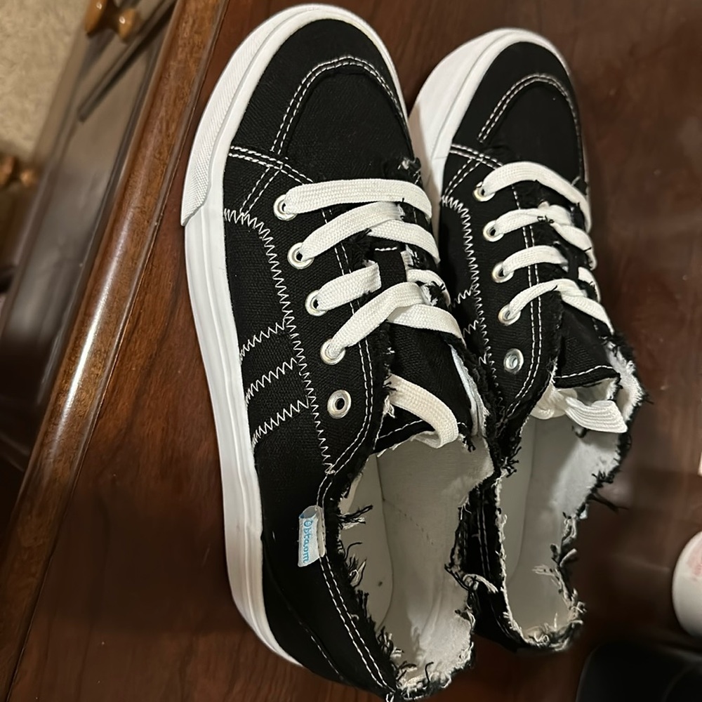 Woman’s fashion sneakers